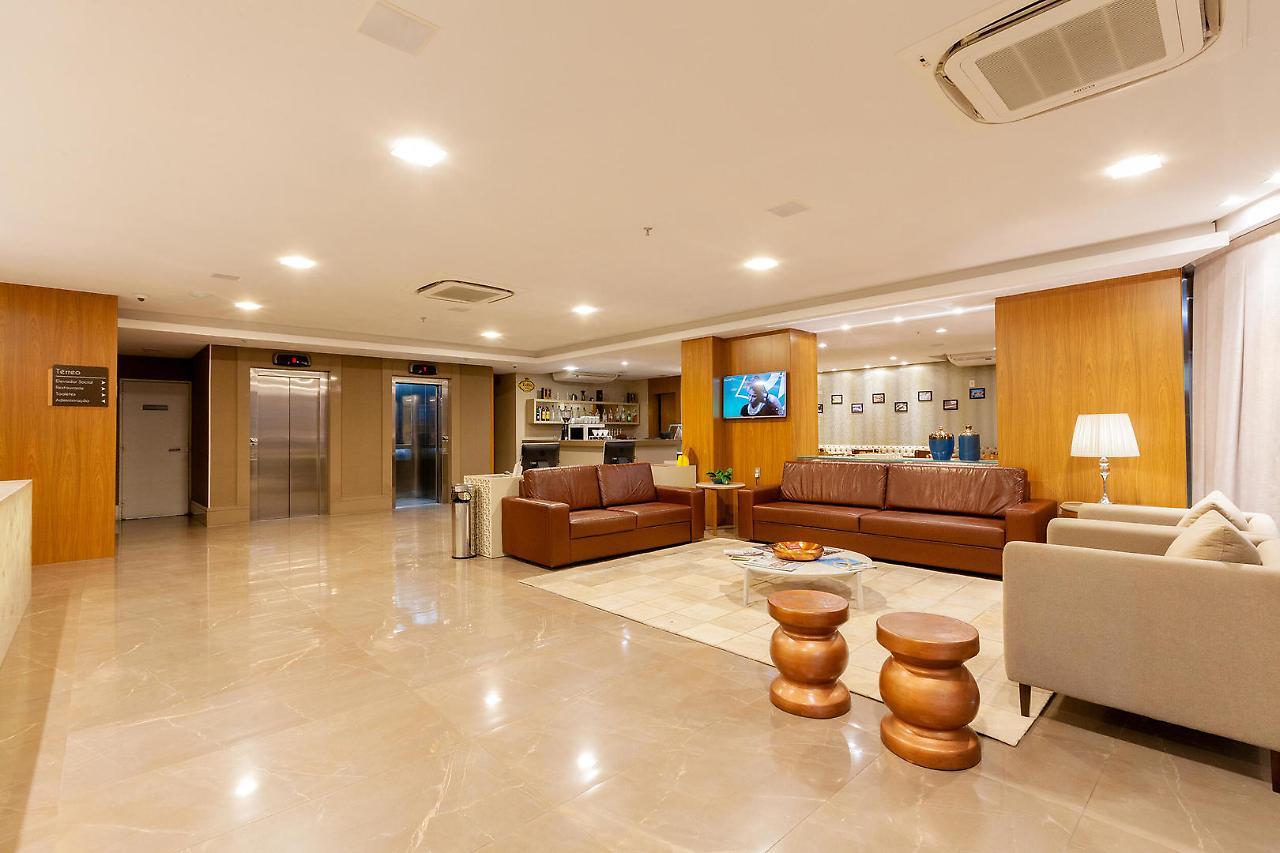 Tri Hotel Executive بروسكه المظهر الخارجي الصورة