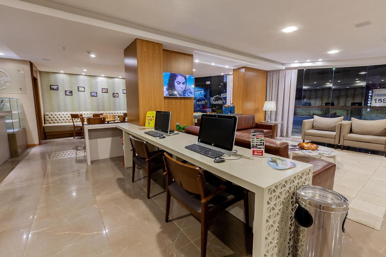 Tri Hotel Executive بروسكه المظهر الخارجي الصورة