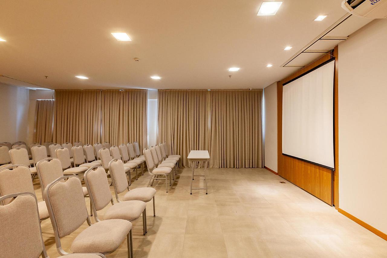 Tri Hotel Executive بروسكه المظهر الخارجي الصورة