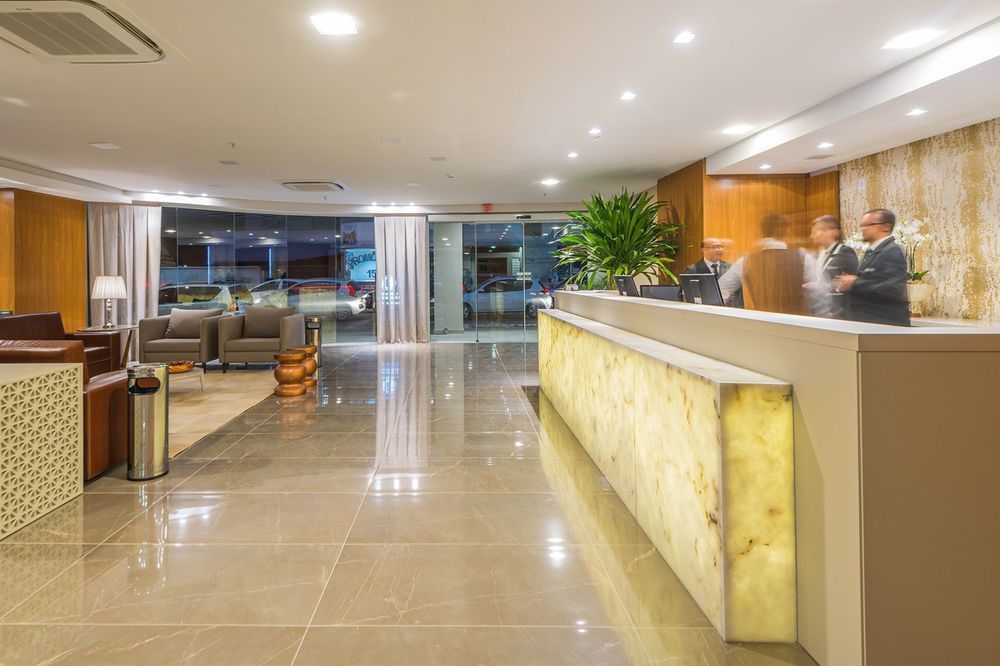 Tri Hotel Executive بروسكه المظهر الخارجي الصورة