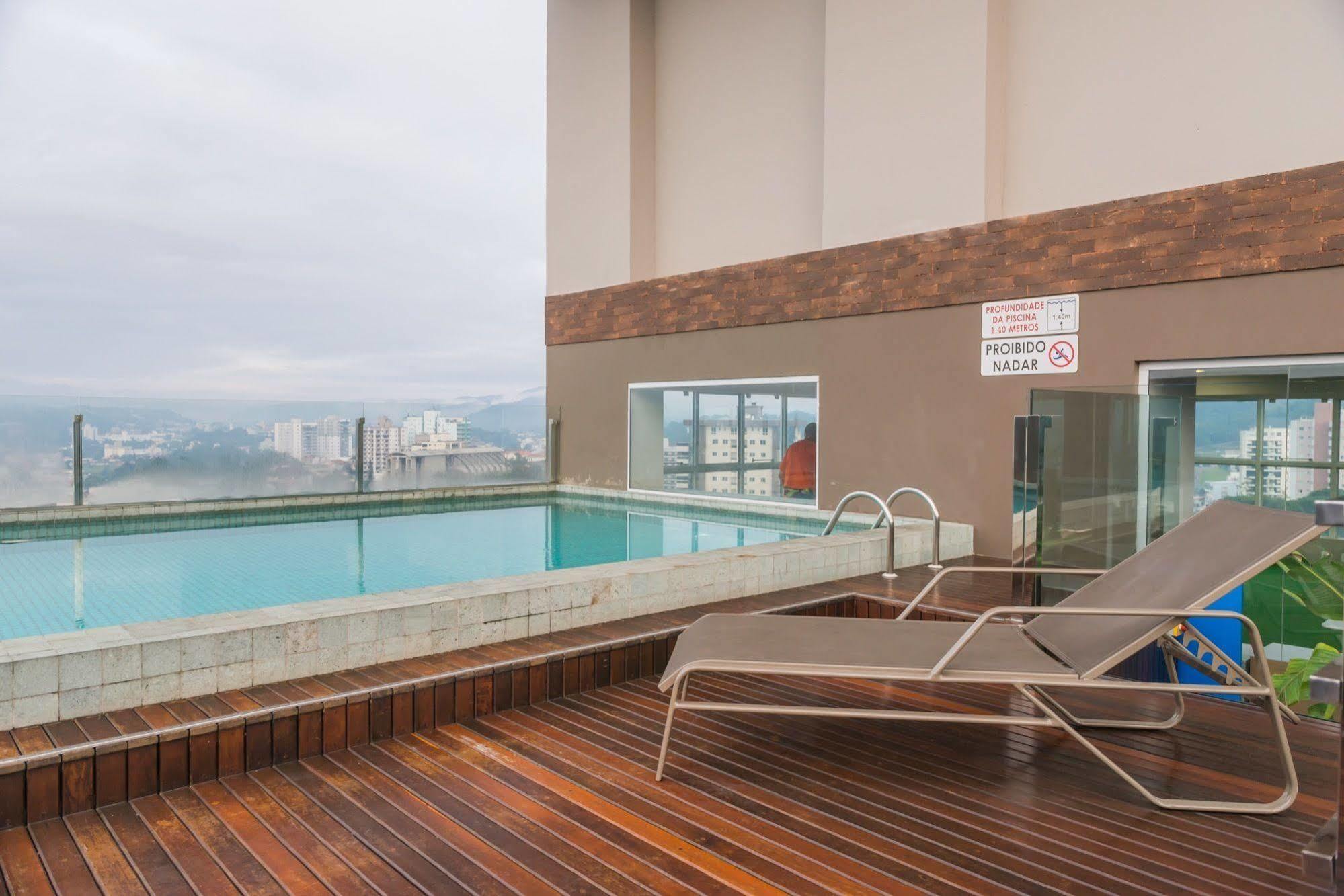 Tri Hotel Executive بروسكه المظهر الخارجي الصورة