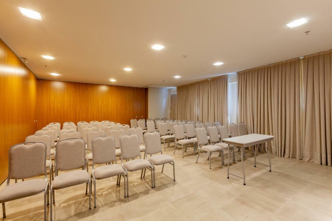 Tri Hotel Executive بروسكه المظهر الخارجي الصورة